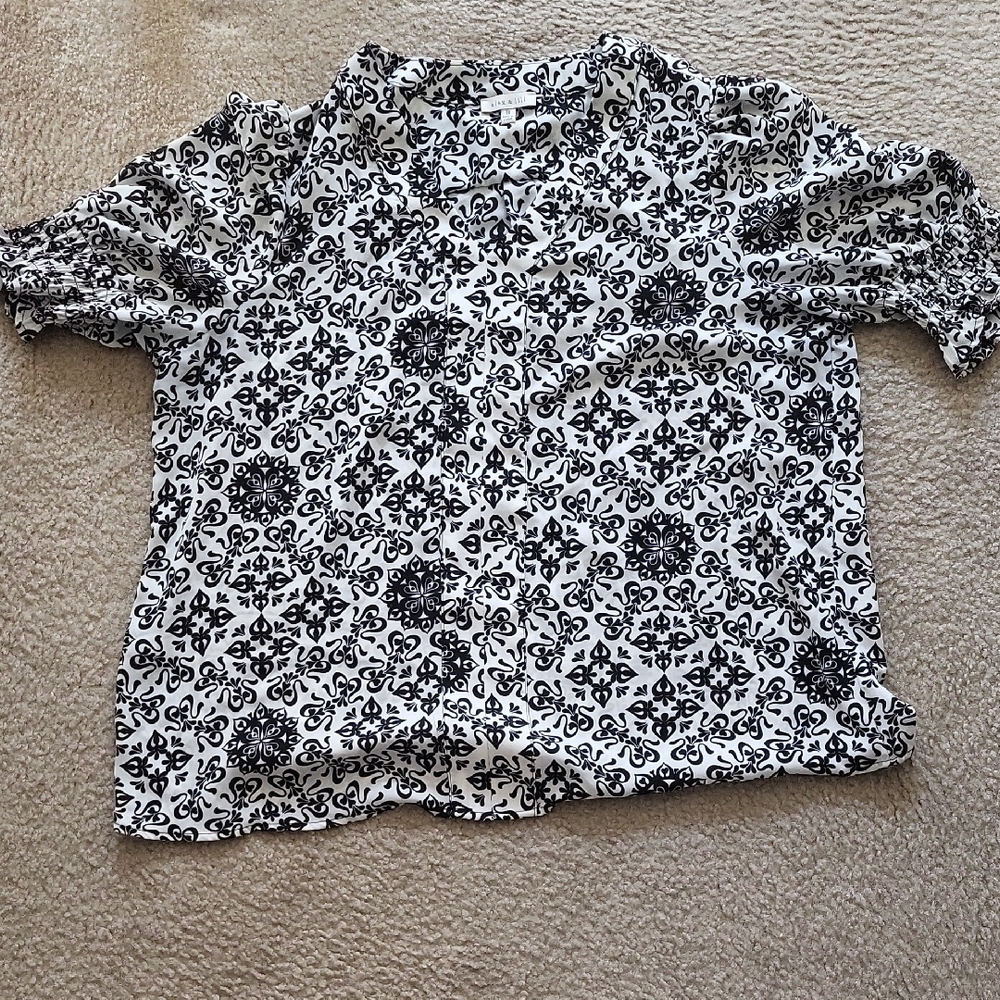 Black and White Patterned Women's Tunic